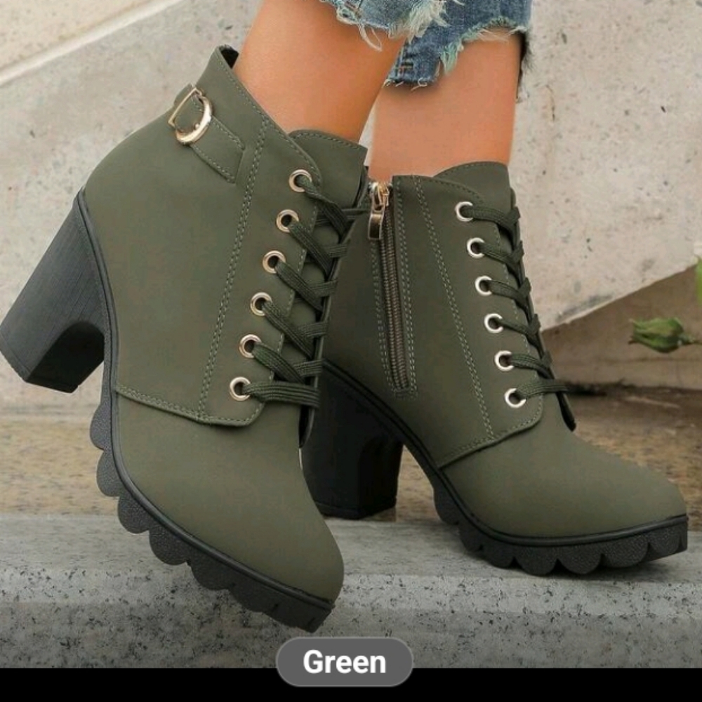 LIKE NEW*WORN 1 TIME*Green Lace-Up Ankle Boots